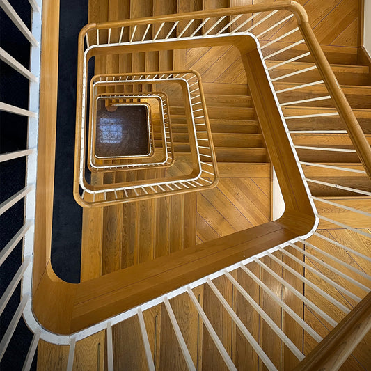 LAMINATE FLOOR STAIR