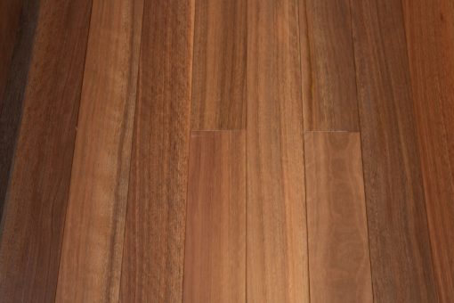 A03 Spotted Gum (Narrow Plank)