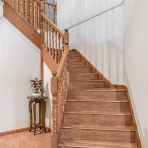 LAMINATE FLOOR STAIRS